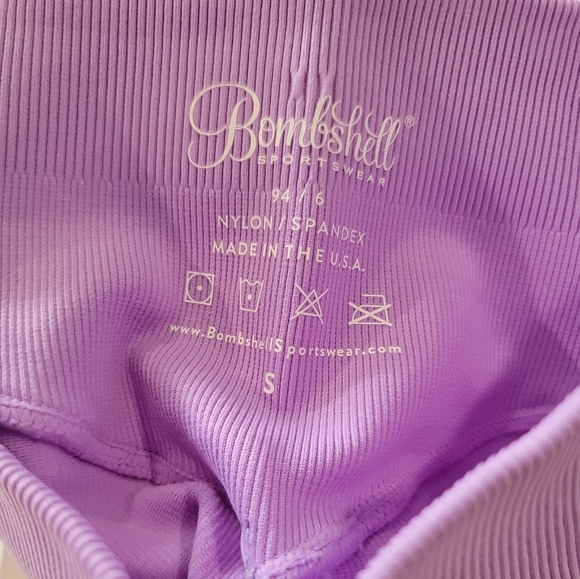 Bombshell Sportwear .. inspired seamless lavander set - Picture 3 of 4